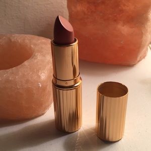 NIB Charlotte Tilbury K.i.s.s.i.n.g Lipstick